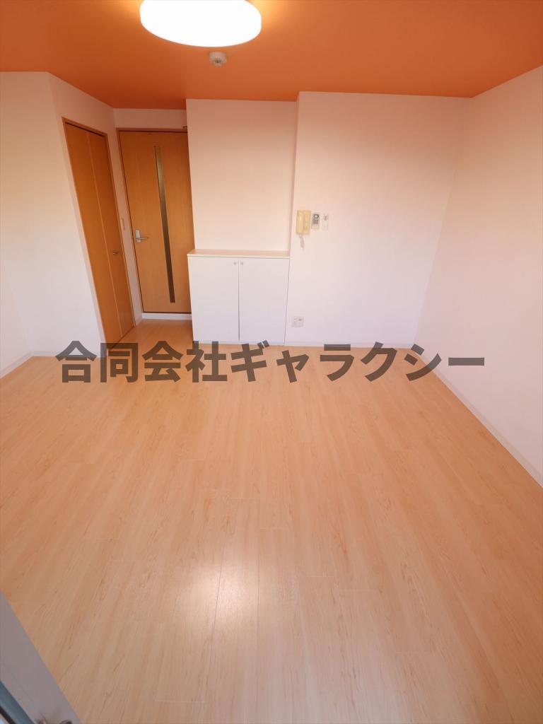 居室・リビング　7.9帖の洋室です
