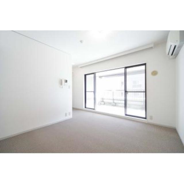 居室・リビング　同タイプ部屋　参考写真