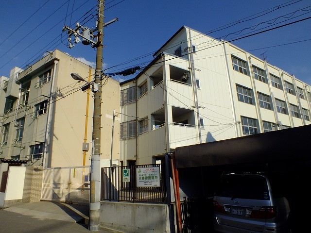 小学校　伝法小学校（小学校）まで422m