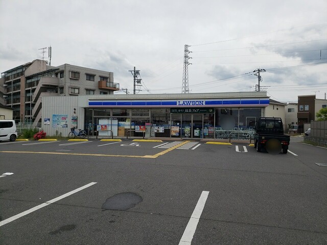 コンビニ　ローソン（コンビニ）まで646m