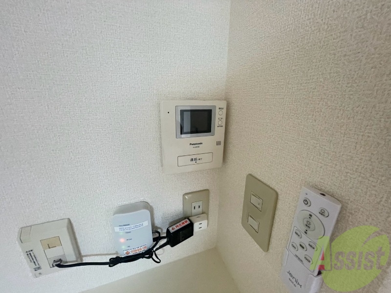 セキュリティ　ＴＶモニター付インターホンです。来客者の顔が見えるので安心！