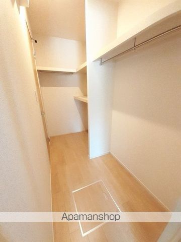 ＪＲ予讃線 伊予西条駅 徒歩30分 2階建 築8年の内装写真