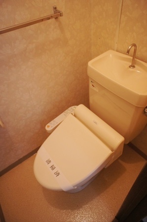 トイレ　トイレ