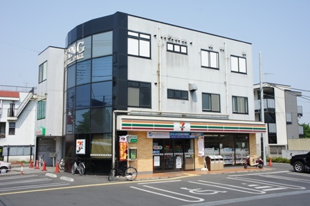 コンビニ　セブンイレブン毛呂山長瀬店（コンビニ）まで700m