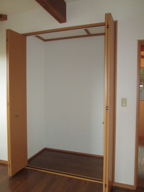 その他部屋・スペース　8帖洋室クローゼット