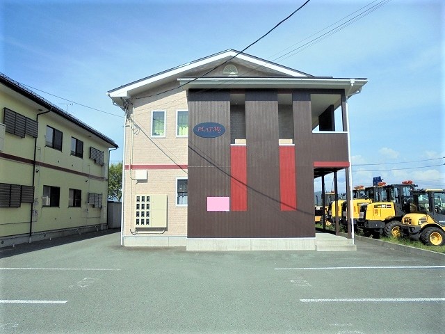 村山駅西アパートの建物外観