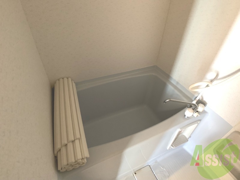 バス・シャワールーム　お風呂になります。日々の疲れを癒して下さい。