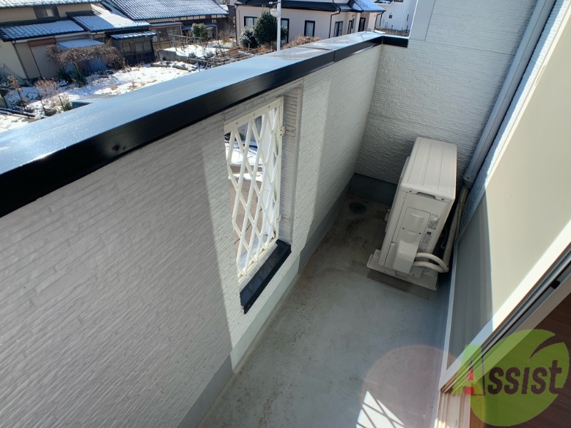 バルコニー　バルコニーになります。洗濯物も干せそうなスペースですね！