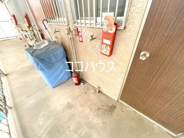 その他設備　洗濯機置き場は通路です。