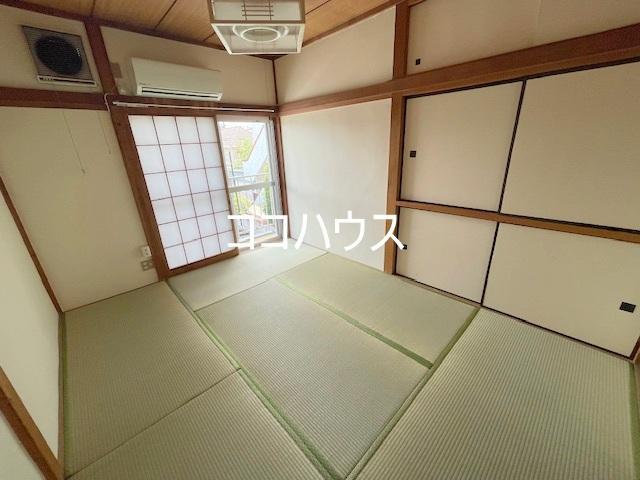 居室・リビング　奥行きのある間取り。