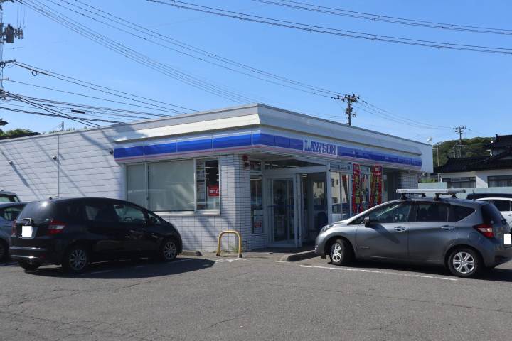 コンビニ　ローソン秋田新屋日吉町店（コンビニ）まで670m