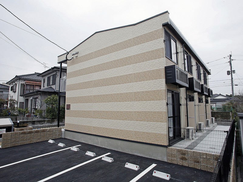 鹿児島市桜ヶ丘のアパートの建物外観