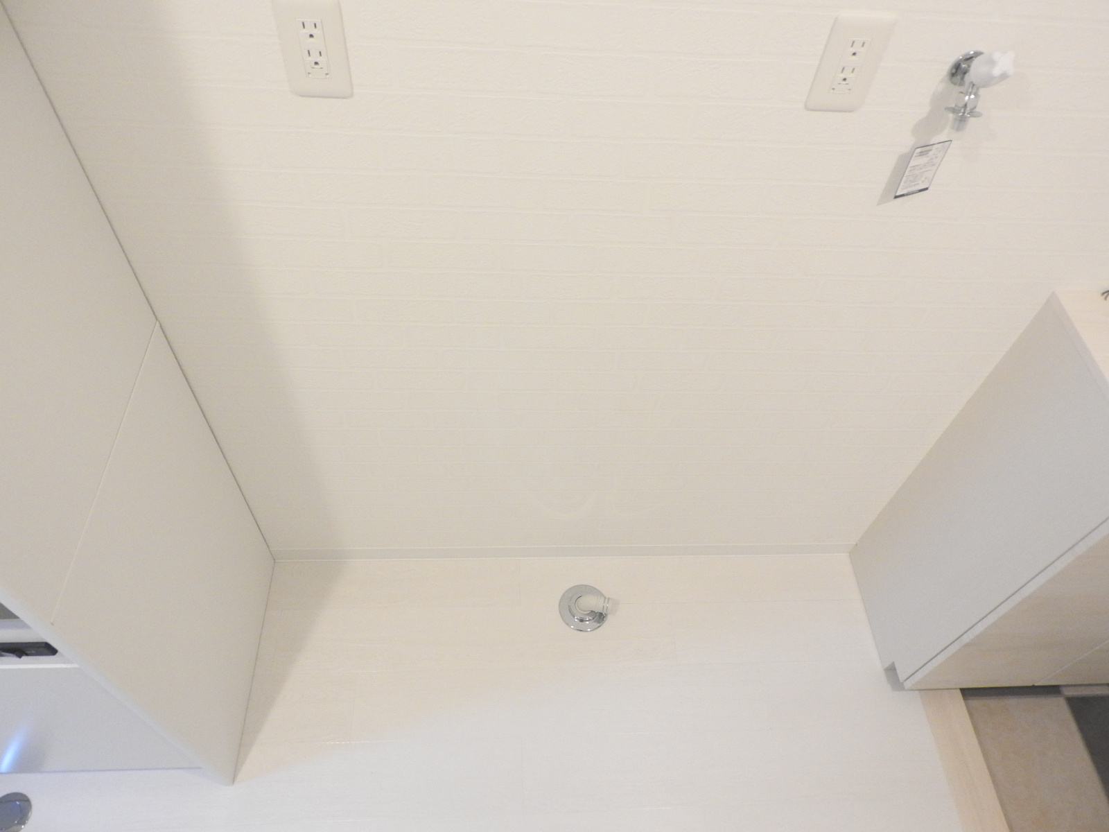 収納　(左)冷蔵庫(左)洗濯機 置き場