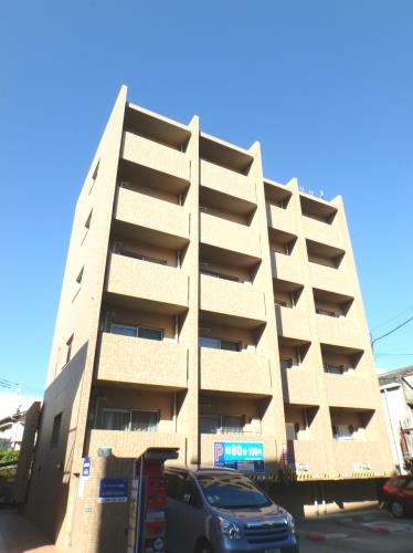 鹿児島市荒田のマンションの建物外観