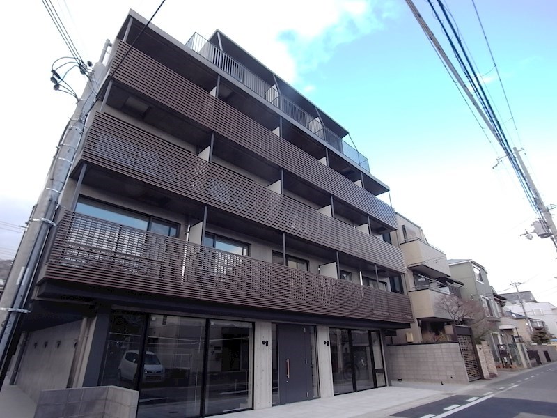 神戸市東灘区森南町のマンションの建物外観