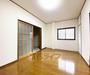 居室・リビング　落ち着いた雰囲気のお部屋です