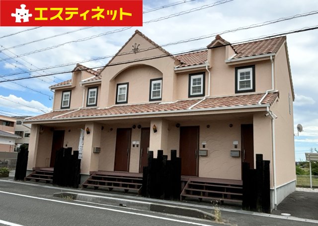 【ジュネスコートの建物外観】