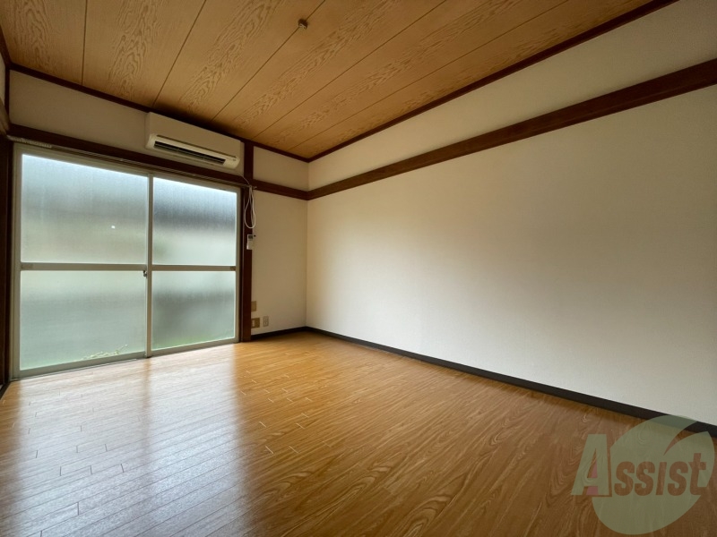 居室・リビング　６帖のリビングです。広々としていますね。