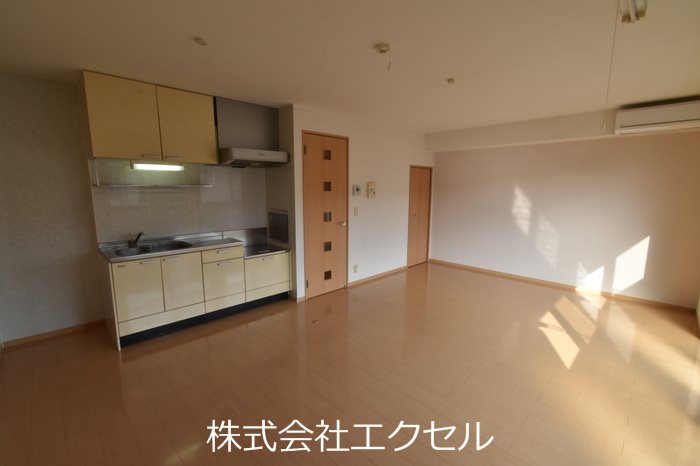居室・リビング　明るいお部屋です