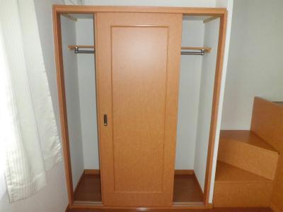 収納　服もたっぷり収納可能。