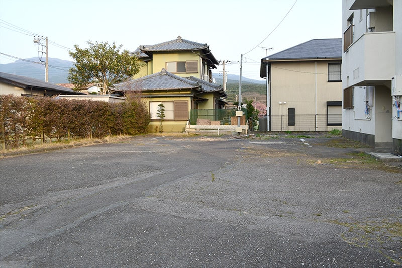 【アシスト裾野マンションの駐車場】