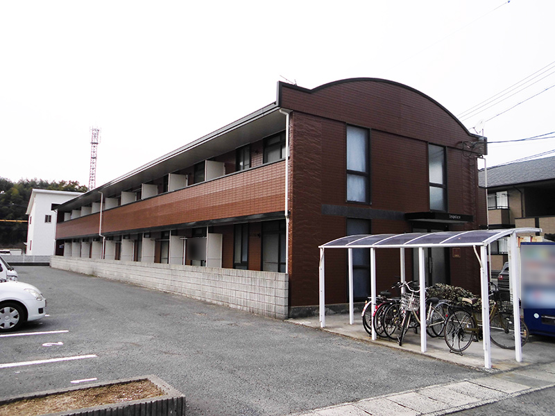 都窪郡早島町早島のアパートの建物外観