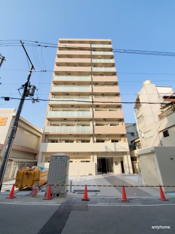 【大阪市東成区神路のマンションの建物外観】