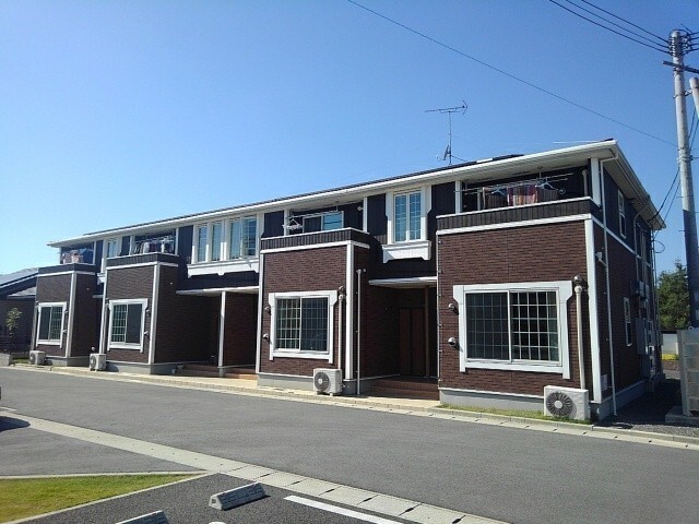 熊本市北区鹿子木町のアパートの建物外観