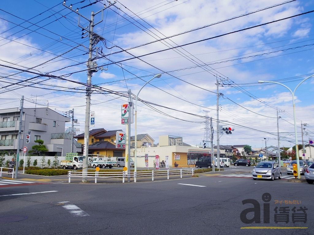 【グリーンカース恋ヶ窪のコンビニ】