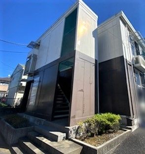 松戸市二十世紀が丘柿の木町のアパートの建物外観