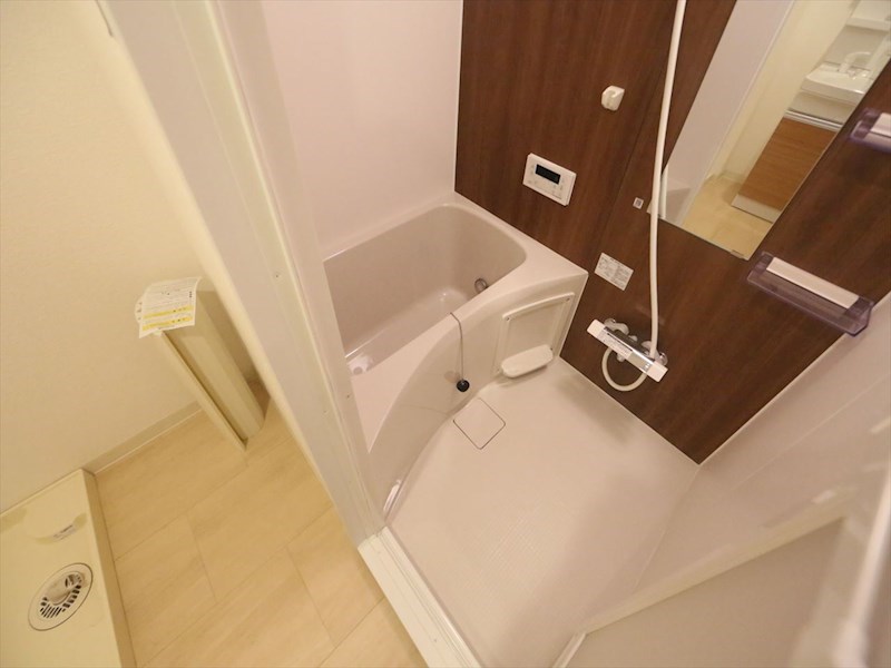 バス・シャワールーム　浴室暖房乾燥機付　追い焚き・オートバス機能付お風呂