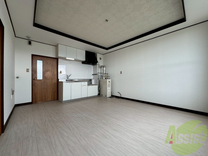 居室・リビング　広くてキレイなお部屋が広がっていて、充実した生活が送れそう。