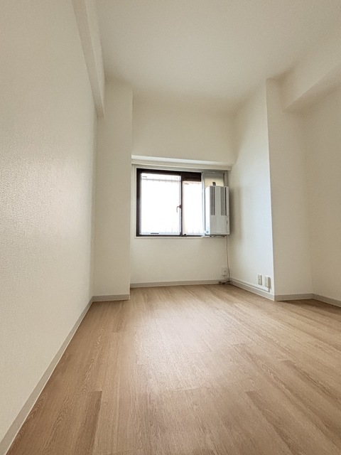 その他部屋・スペース　洋室６畳☆フロアタイル貼替☆ウインドエアコン冷房専用