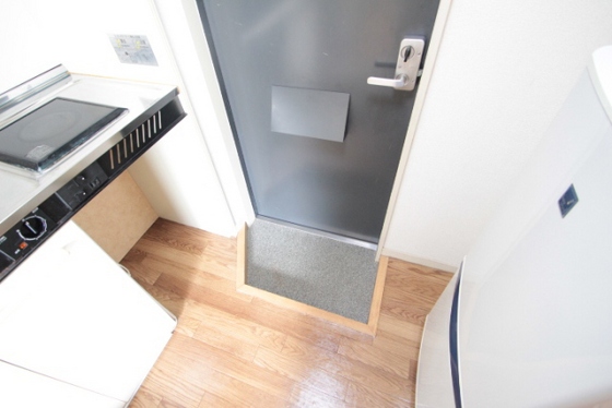 玄関　※別部屋の写真です