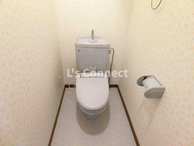 トイレ　ウォームレット付きのトイレ。