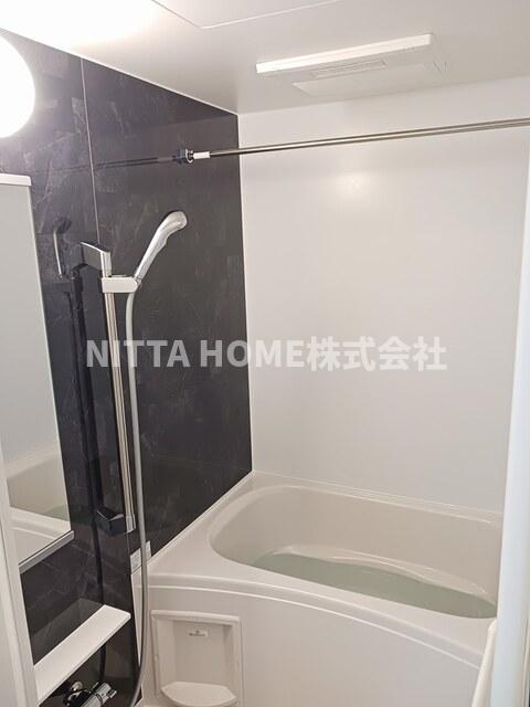 バス・シャワールーム　追い炊き機能・浴室乾燥機も設置済み☆彡