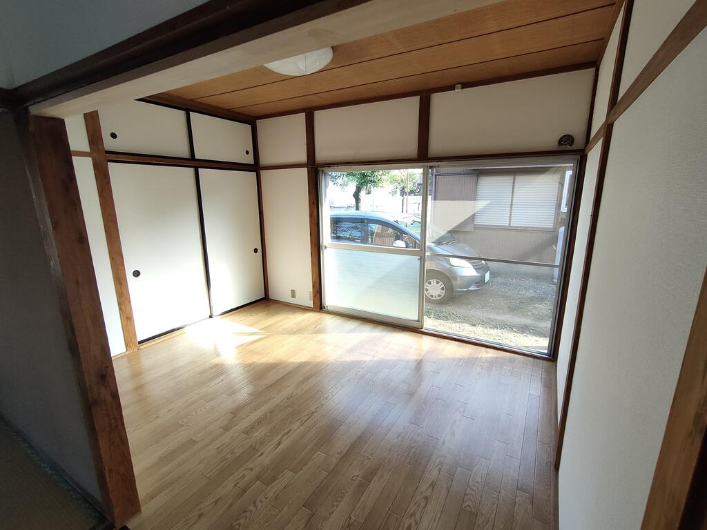 柴崎貸家の居間写真