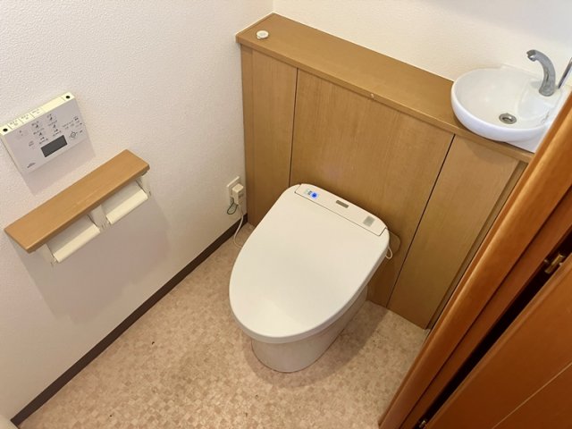 トイレ　清潔感のあるトイレです