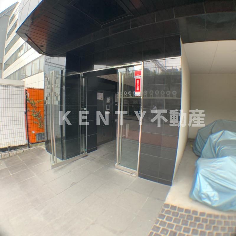 エントランス　ゆとりのあるエントランスです