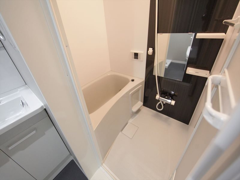 バス・シャワールーム　浴室暖房乾燥機付　追い焚き機能付お風呂