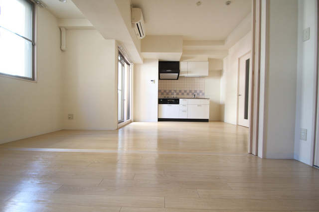 居室・リビング　※別室の参考写真の為、現況優先です。