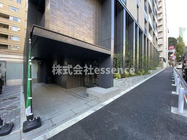 エントランス　弊社ではオンライン対応・現地対応可能です♪