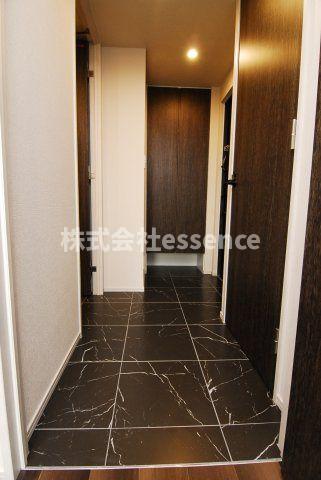 玄関　弊社ではオンライン対応・現地対応可能です♪