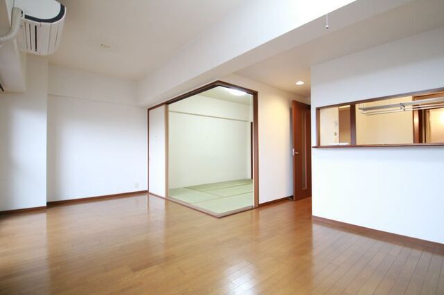 居室・リビング　※別室の参考写真の為、現況優先です。