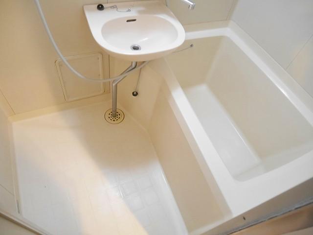 バス・シャワールーム　浴室