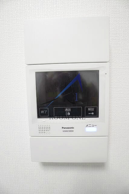 セキュリティ　モニター付きインターホンです。