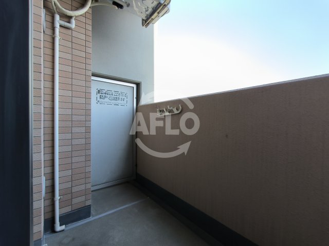 バルコニー　フロンティアタワー九条II　バルコニー