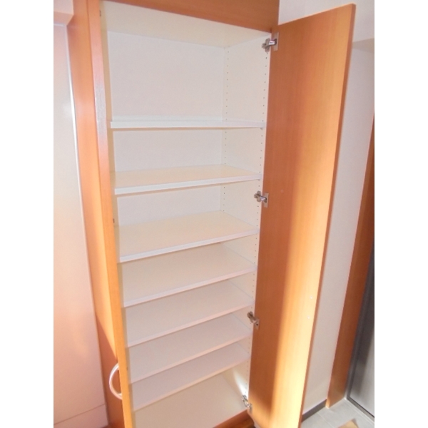 玄関　【女性のお一人暮らしでも安心のセキュリティ♪】