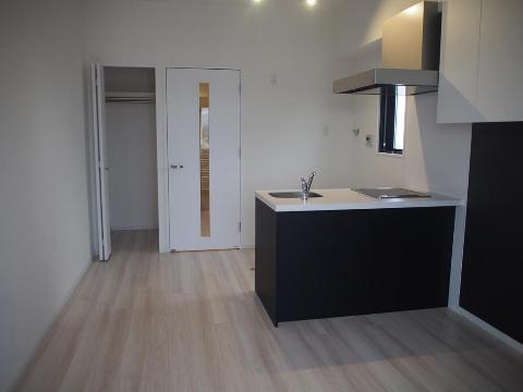 居室・リビング　室内