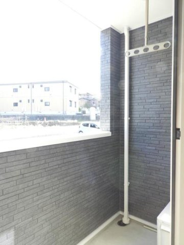 バルコニー　外からの目が気にならないバルコニーで洗濯物が干せます